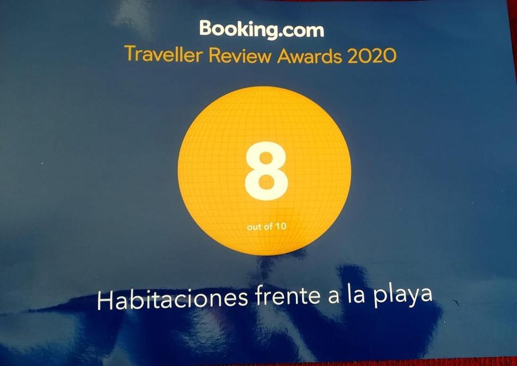 Habitaciones Frente A La Playa マラガ エクステリア 写真